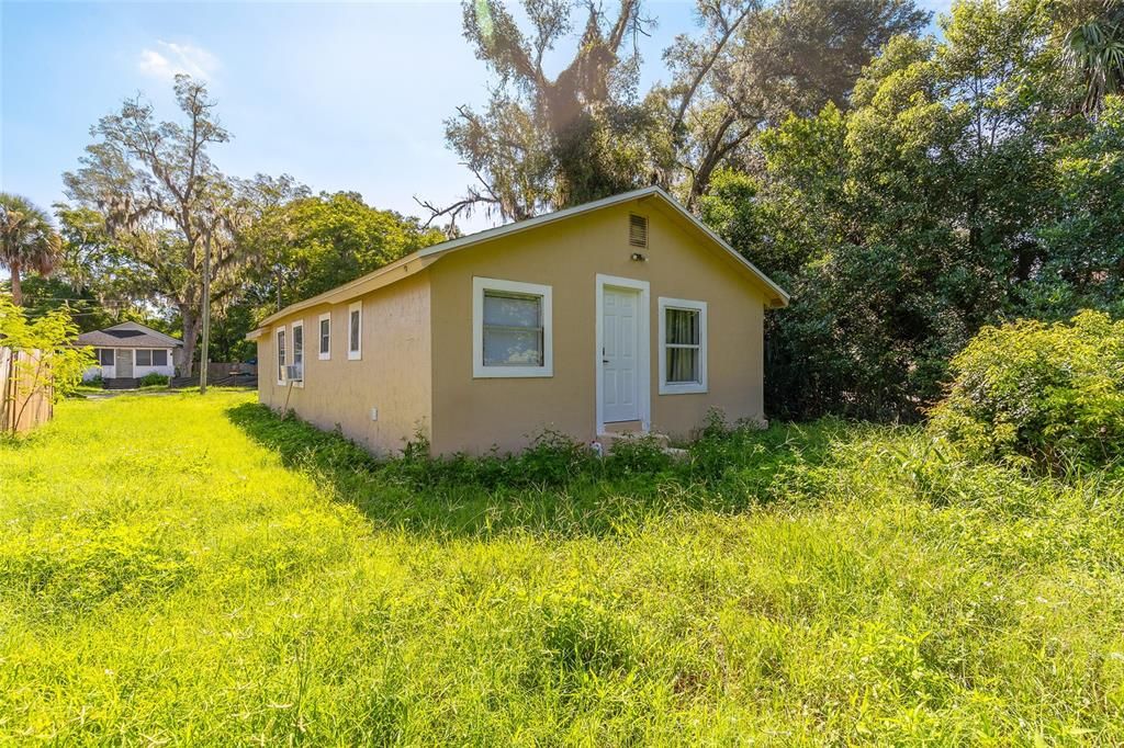 For Sale: $189,000 (3 beds, 1 baths, 814 Square Feet)