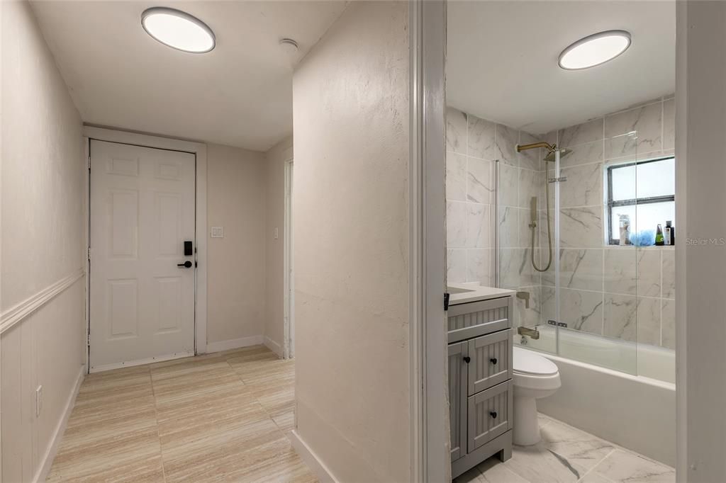 For Sale: $189,000 (3 beds, 1 baths, 814 Square Feet)