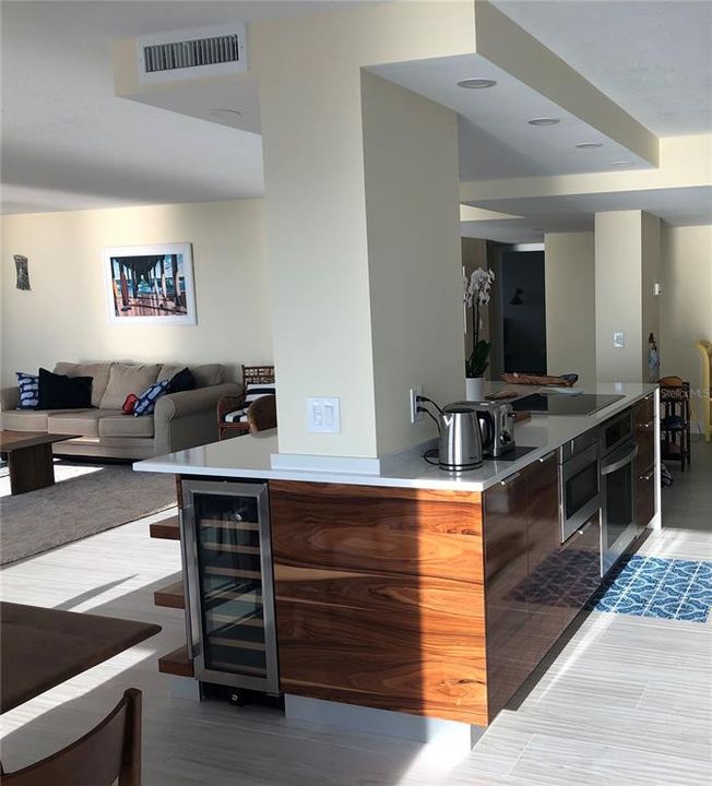 出租: $12,000 (2 贝兹, 2 浴室, 1513 平方英尺)