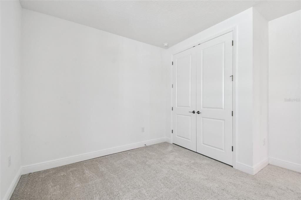 合同活跃: $799,999 (5 贝兹, 3 浴室, 3317 平方英尺)