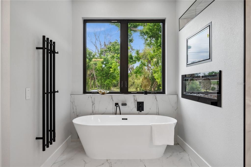 Active With Contract: $699,000 (4 beds, 3 baths, 2857 Square Feet)