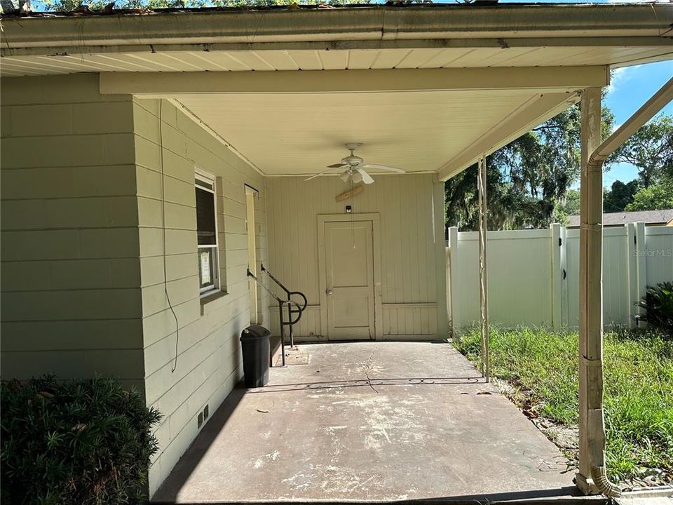 В аренду: $1,250 (2 спален, 1 ванн, 748 Квадратных фут)