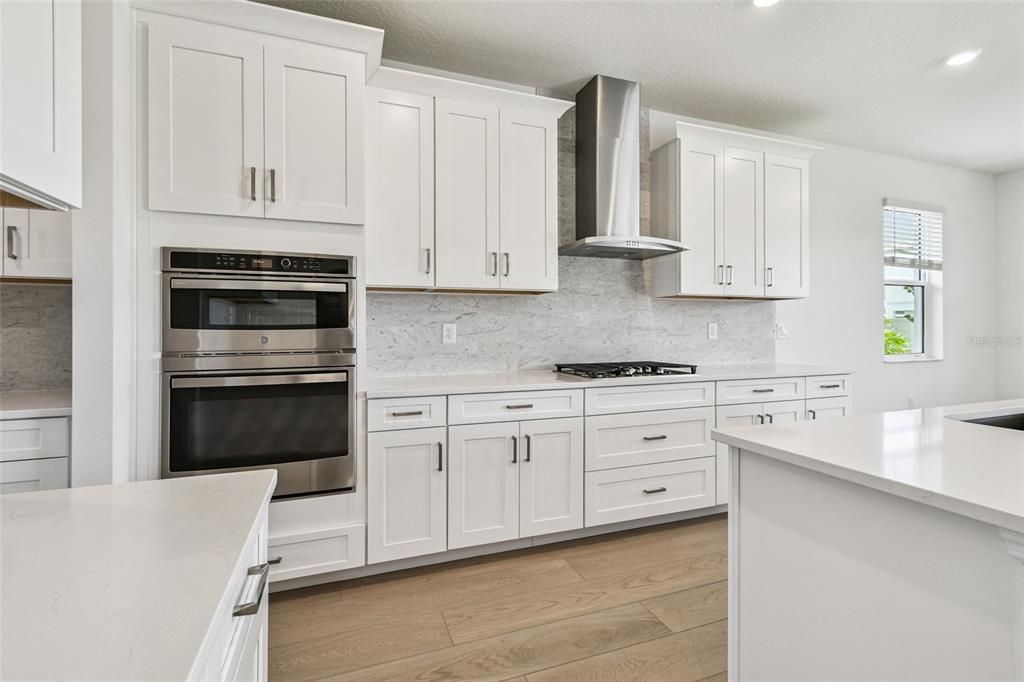 Active With Contract: $679,999 (5 beds, 3 baths, 3247 Square Feet)