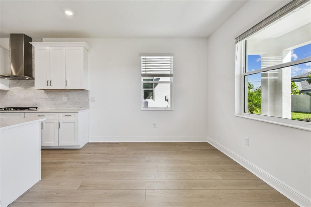 Active With Contract: $679,999 (5 beds, 3 baths, 3247 Square Feet)