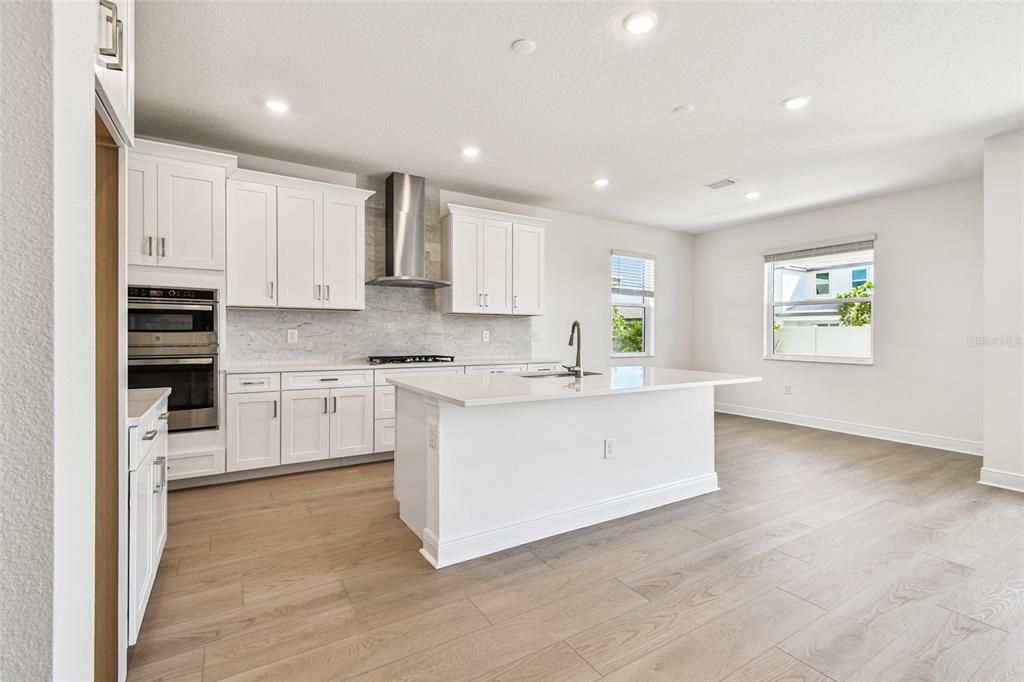 Active With Contract: $679,999 (5 beds, 3 baths, 3247 Square Feet)