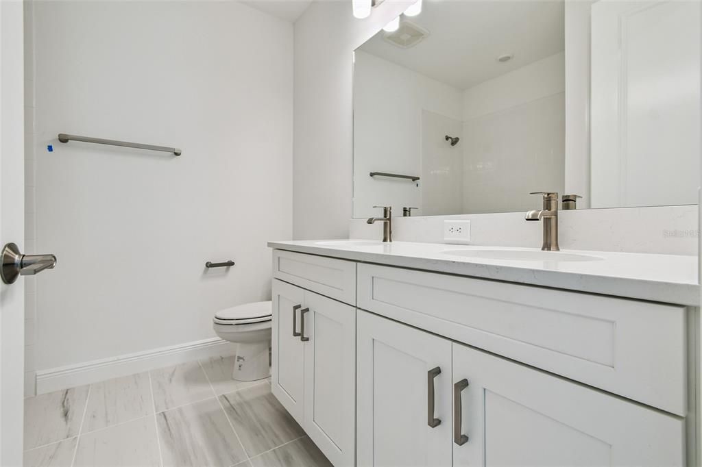 Active With Contract: $679,999 (5 beds, 3 baths, 3247 Square Feet)