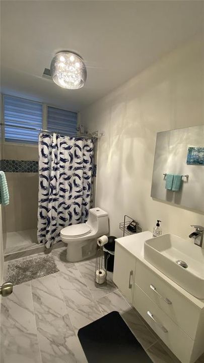 For Rent: $2,200 (2 beds, 1 baths, 1200 Square Feet)