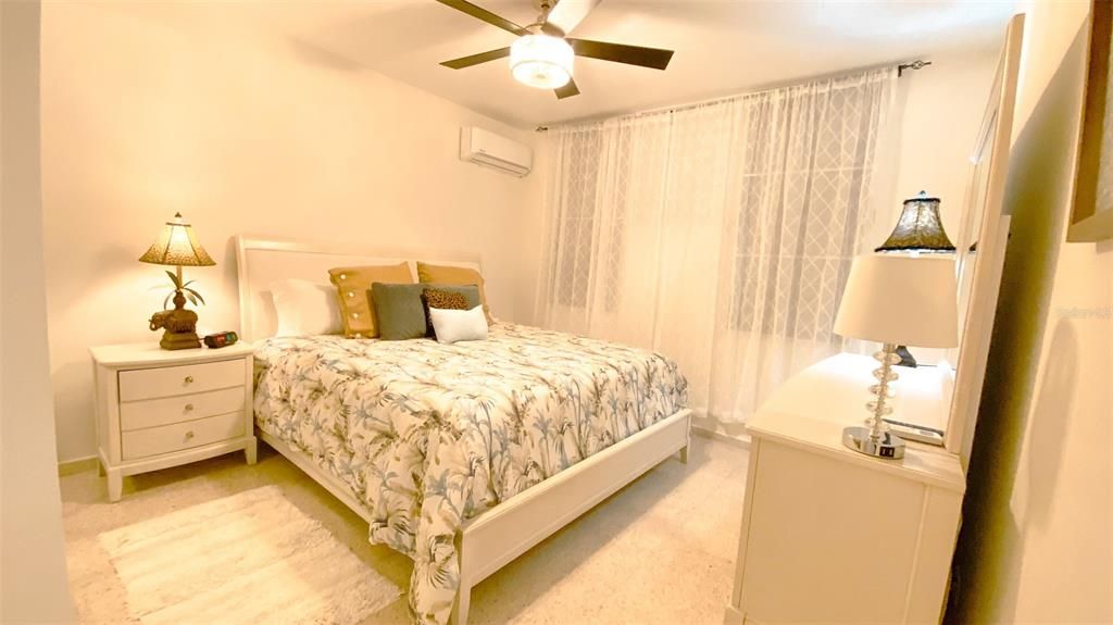 For Rent: $2,200 (2 beds, 1 baths, 1200 Square Feet)