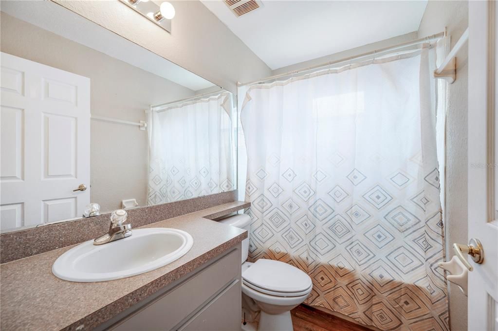 En Venta: $299,900 (3 camas, 2 baños, 1632 Pies cuadrados)