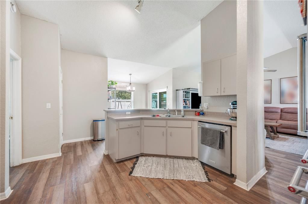 En Venta: $299,900 (3 camas, 2 baños, 1632 Pies cuadrados)