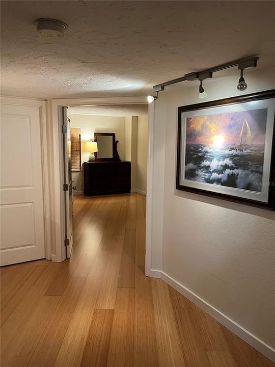 Activo con contrato: $2,950 (2 camas, 2 baños, 1424 Pies cuadrados)