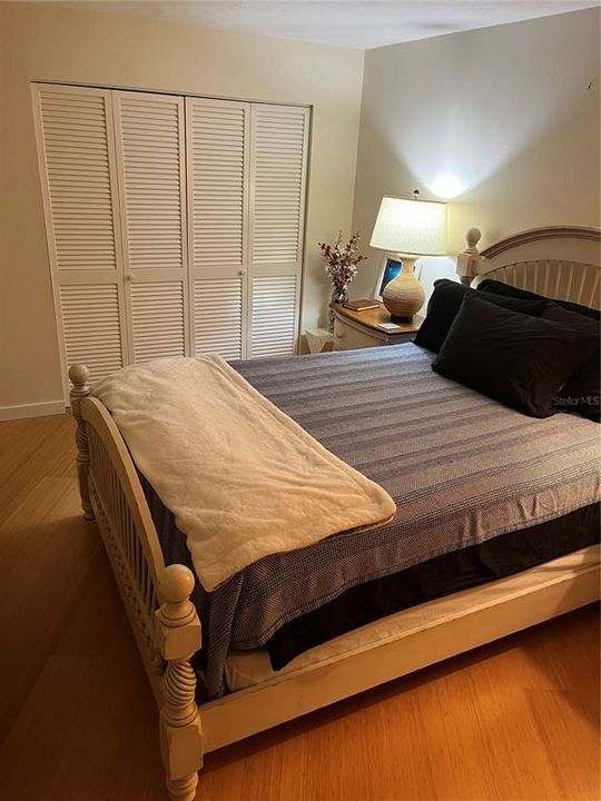 Activo con contrato: $2,950 (2 camas, 2 baños, 1424 Pies cuadrados)