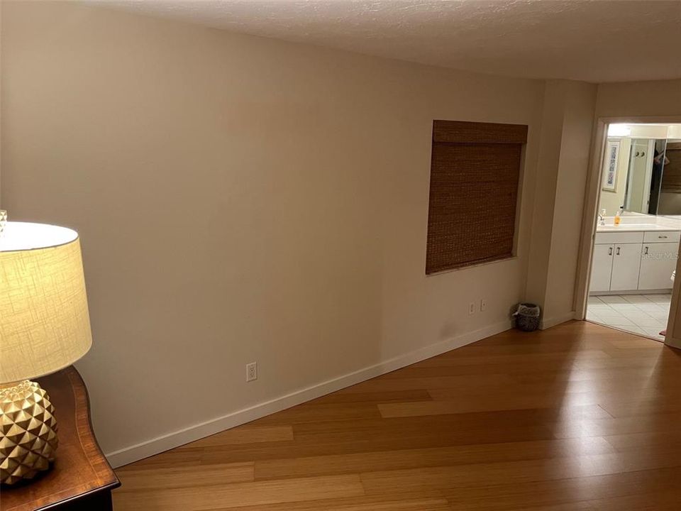 Activo con contrato: $2,950 (2 camas, 2 baños, 1424 Pies cuadrados)