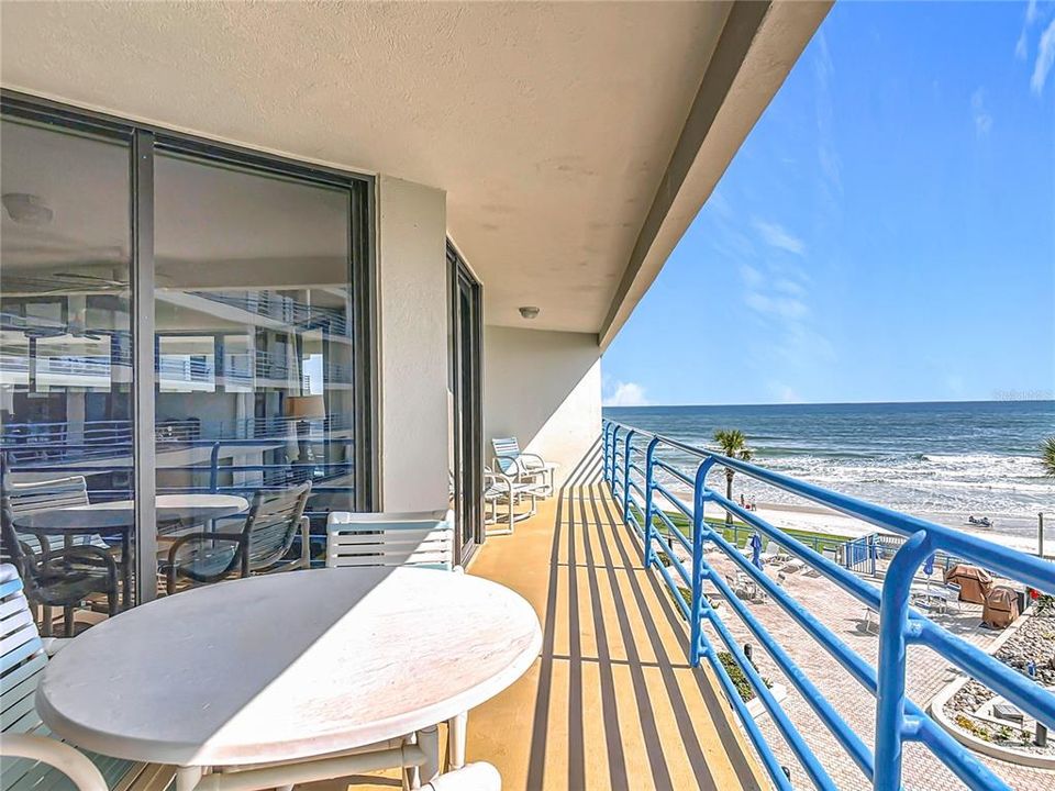 For Sale: $825,000 (2 beds, 2 baths, 1601 Square Feet)