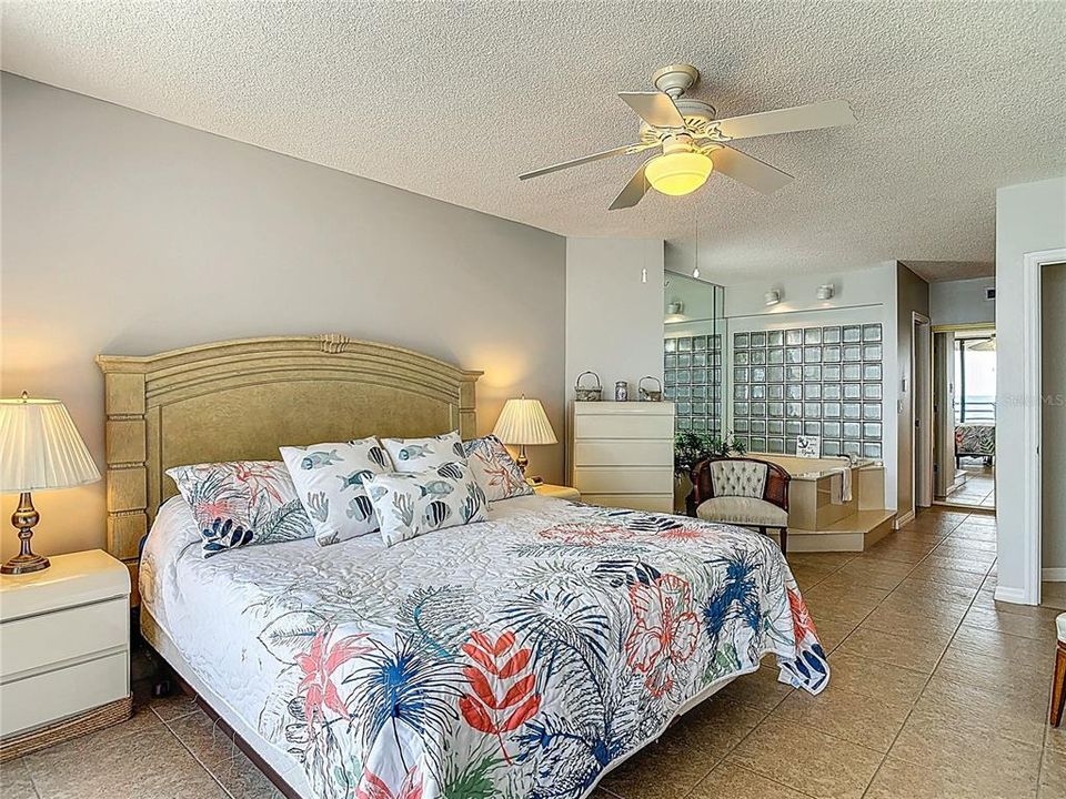 For Sale: $825,000 (2 beds, 2 baths, 1601 Square Feet)