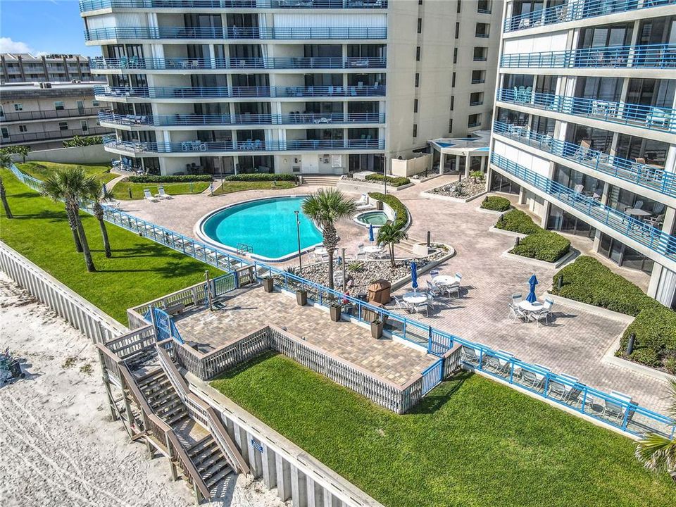 For Sale: $825,000 (2 beds, 2 baths, 1601 Square Feet)