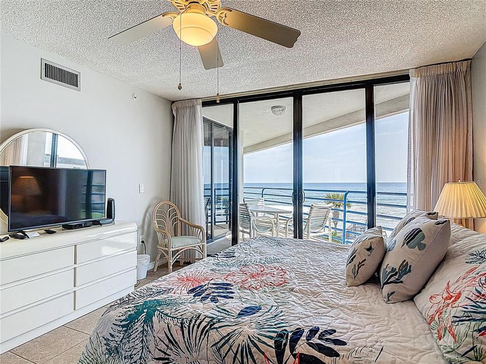 For Sale: $825,000 (2 beds, 2 baths, 1601 Square Feet)