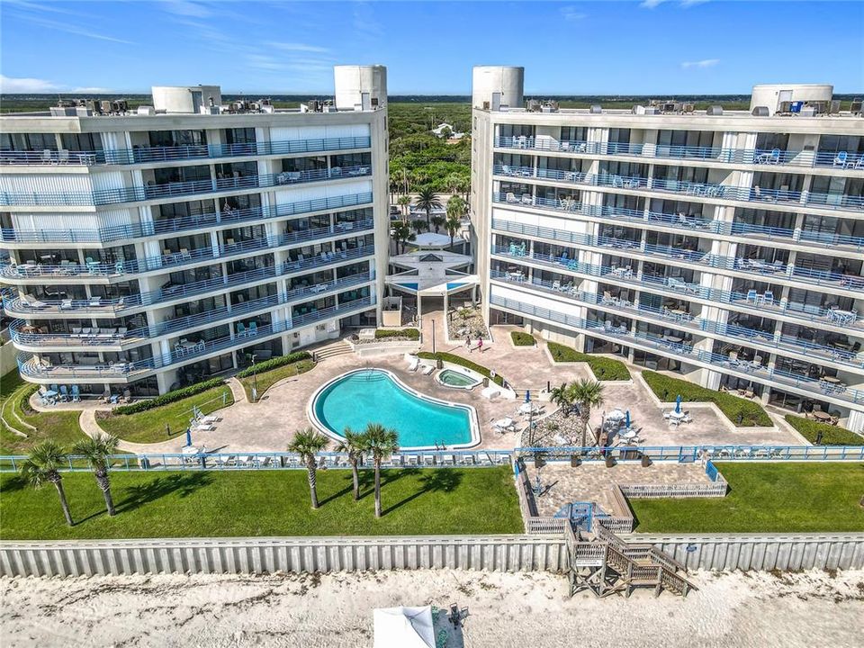 For Sale: $825,000 (2 beds, 2 baths, 1601 Square Feet)