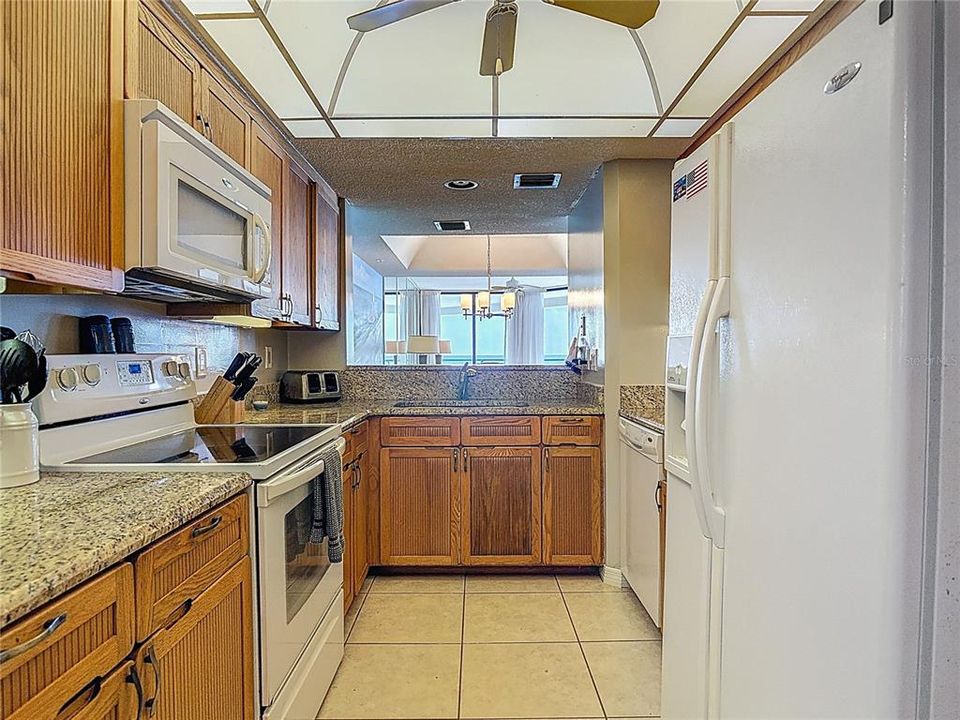 For Sale: $825,000 (2 beds, 2 baths, 1601 Square Feet)