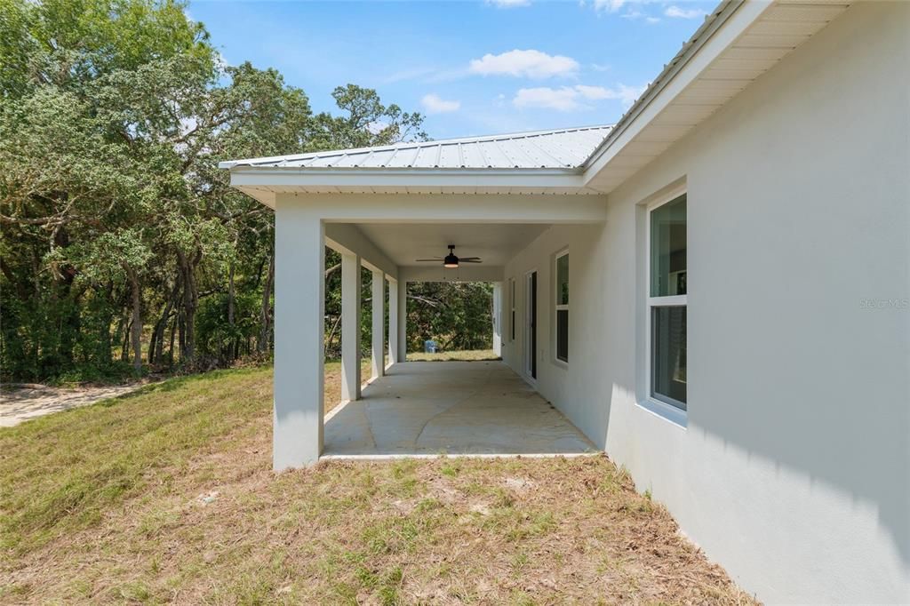 Activo con contrato: $364,900 (4 camas, 2 baños, 1775 Pies cuadrados)