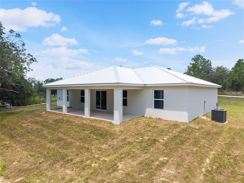 Activo con contrato: $364,900 (4 camas, 2 baños, 1775 Pies cuadrados)