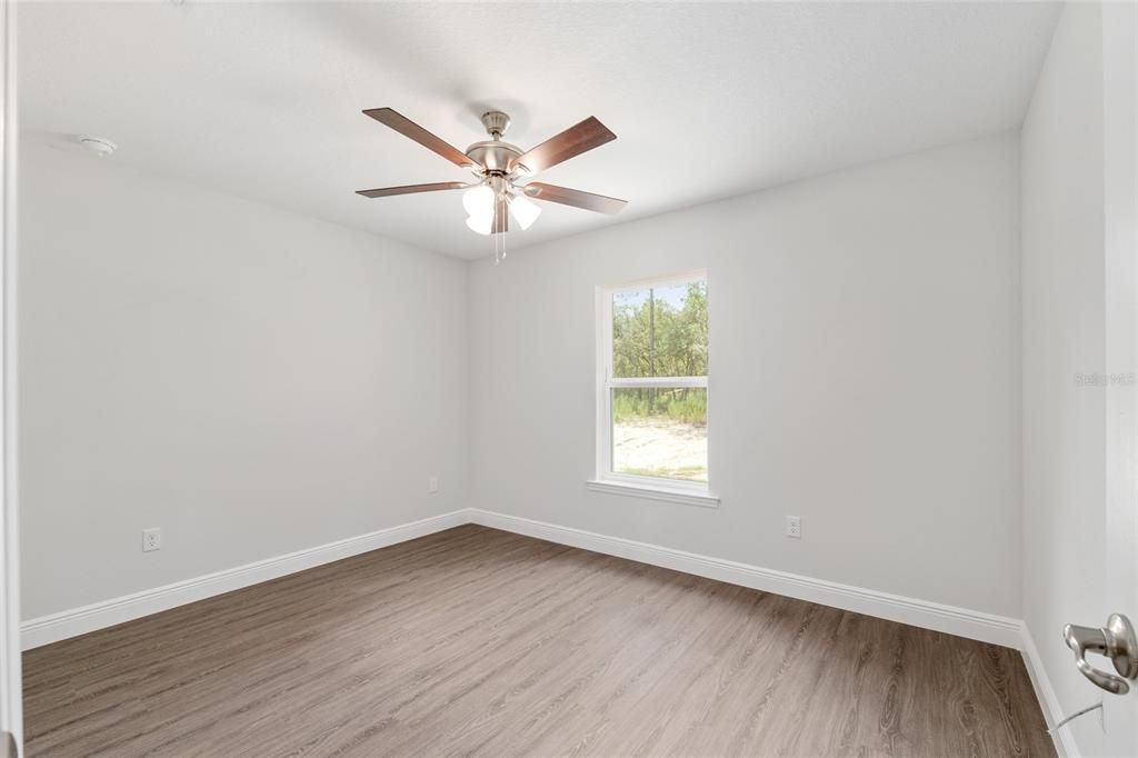 Activo con contrato: $364,900 (4 camas, 2 baños, 1775 Pies cuadrados)