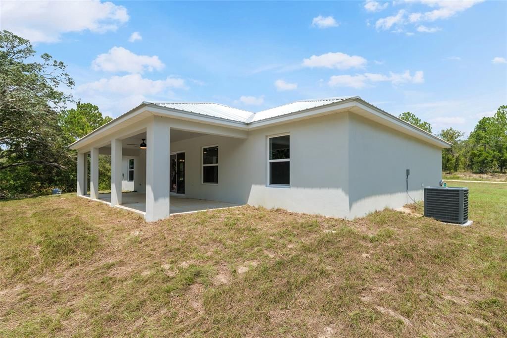 Activo con contrato: $364,900 (4 camas, 2 baños, 1775 Pies cuadrados)