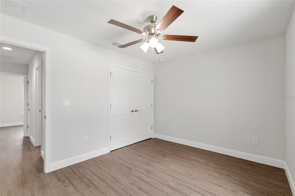 Activo con contrato: $364,900 (4 camas, 2 baños, 1775 Pies cuadrados)