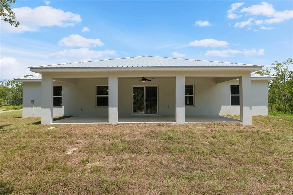 Activo con contrato: $364,900 (4 camas, 2 baños, 1775 Pies cuadrados)