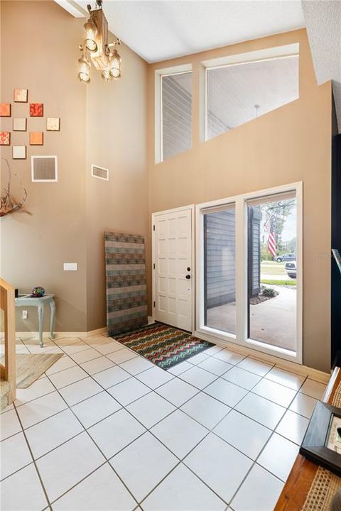 合同活跃: $500,000 (4 贝兹, 3 浴室, 2764 平方英尺)