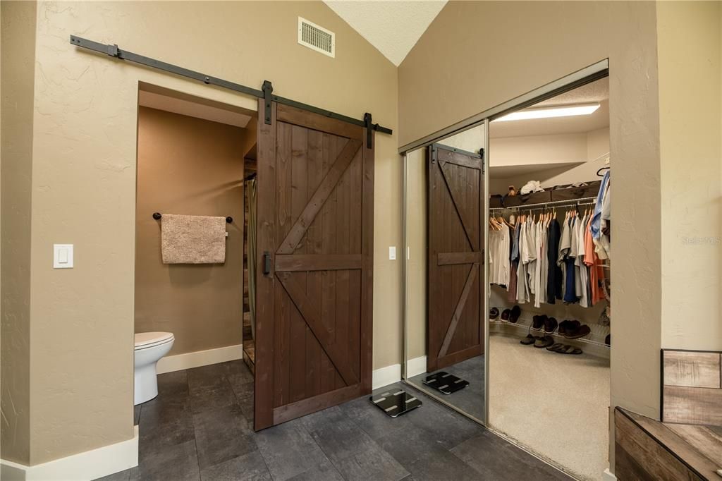 合同活跃: $500,000 (4 贝兹, 3 浴室, 2764 平方英尺)