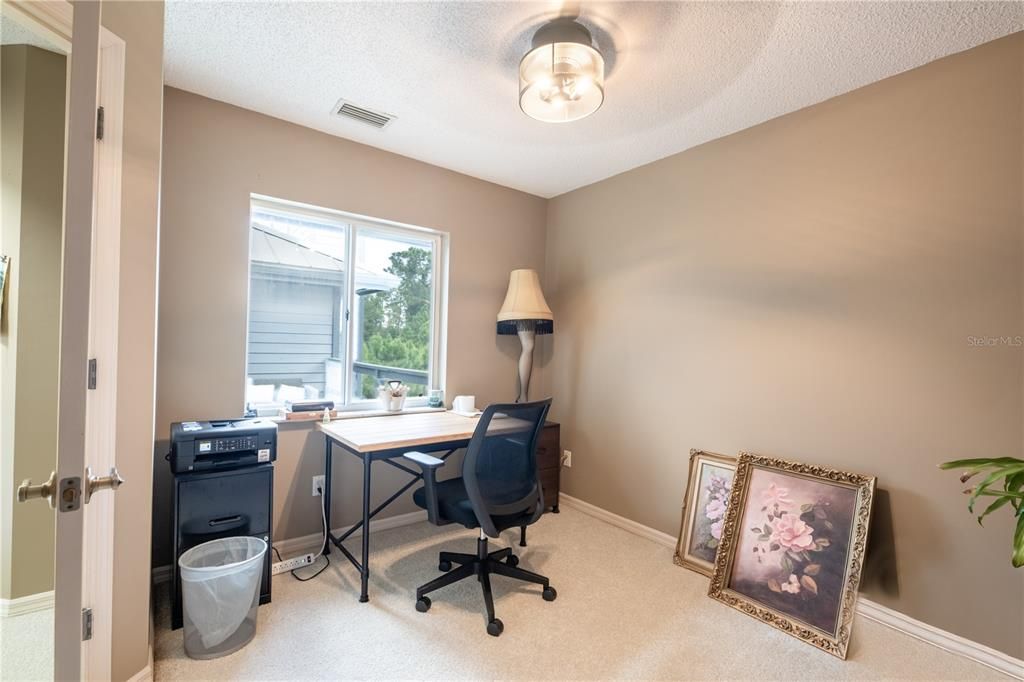 合同活跃: $500,000 (4 贝兹, 3 浴室, 2764 平方英尺)