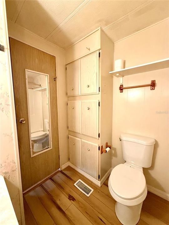 Active With Contract: $110,000 (2 beds, 2 baths, 1104 Square Feet)