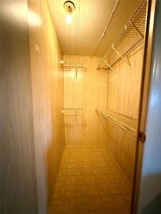 Active With Contract: $110,000 (2 beds, 2 baths, 1104 Square Feet)