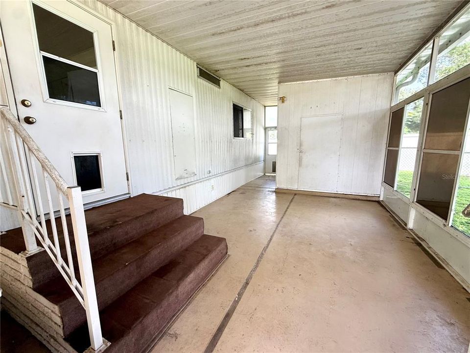 Active With Contract: $110,000 (2 beds, 2 baths, 1104 Square Feet)