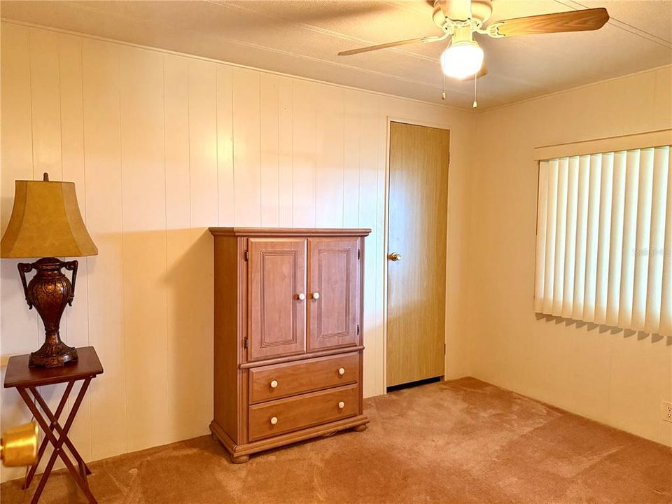 Active With Contract: $110,000 (2 beds, 2 baths, 1104 Square Feet)