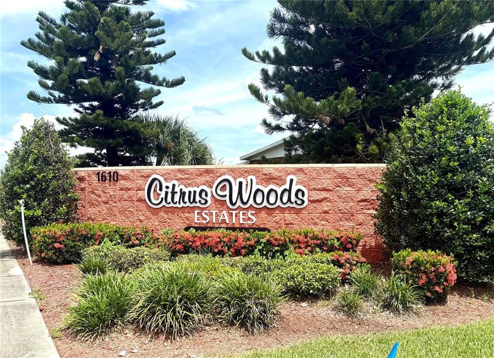 Active With Contract: $110,000 (2 beds, 2 baths, 1104 Square Feet)