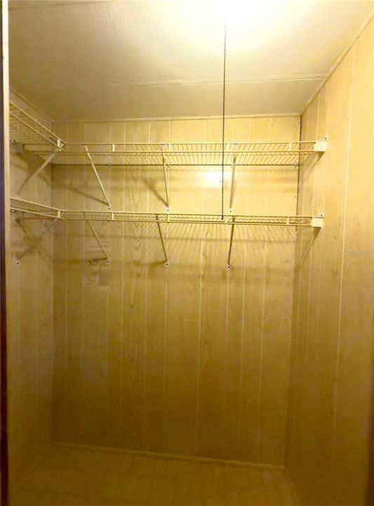 Active With Contract: $110,000 (2 beds, 2 baths, 1104 Square Feet)