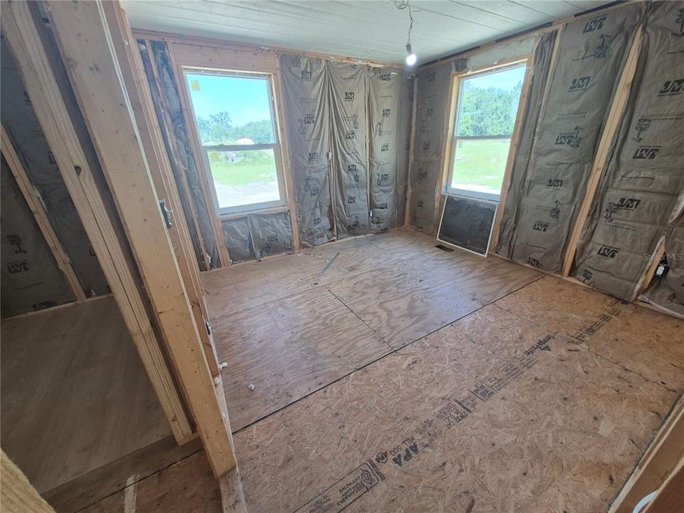 En Venta: $279,900 (4 camas, 2 baños, 1800 Pies cuadrados)