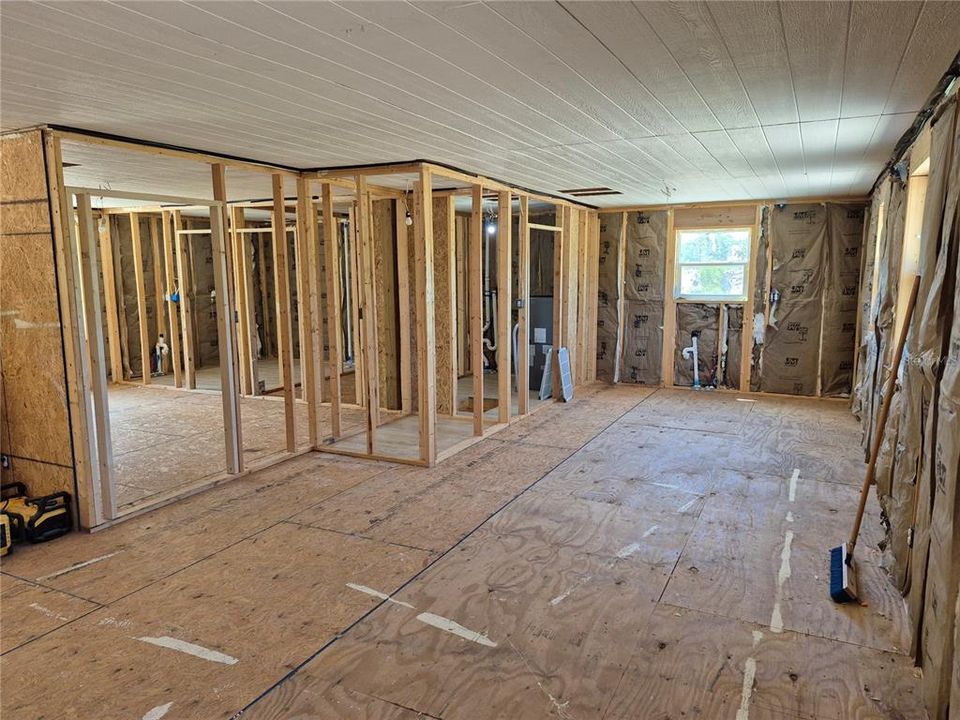 En Venta: $279,900 (4 camas, 2 baños, 1800 Pies cuadrados)