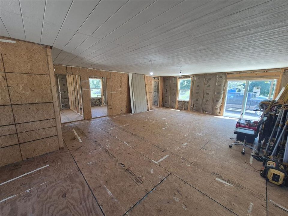 En Venta: $279,900 (4 camas, 2 baños, 1800 Pies cuadrados)