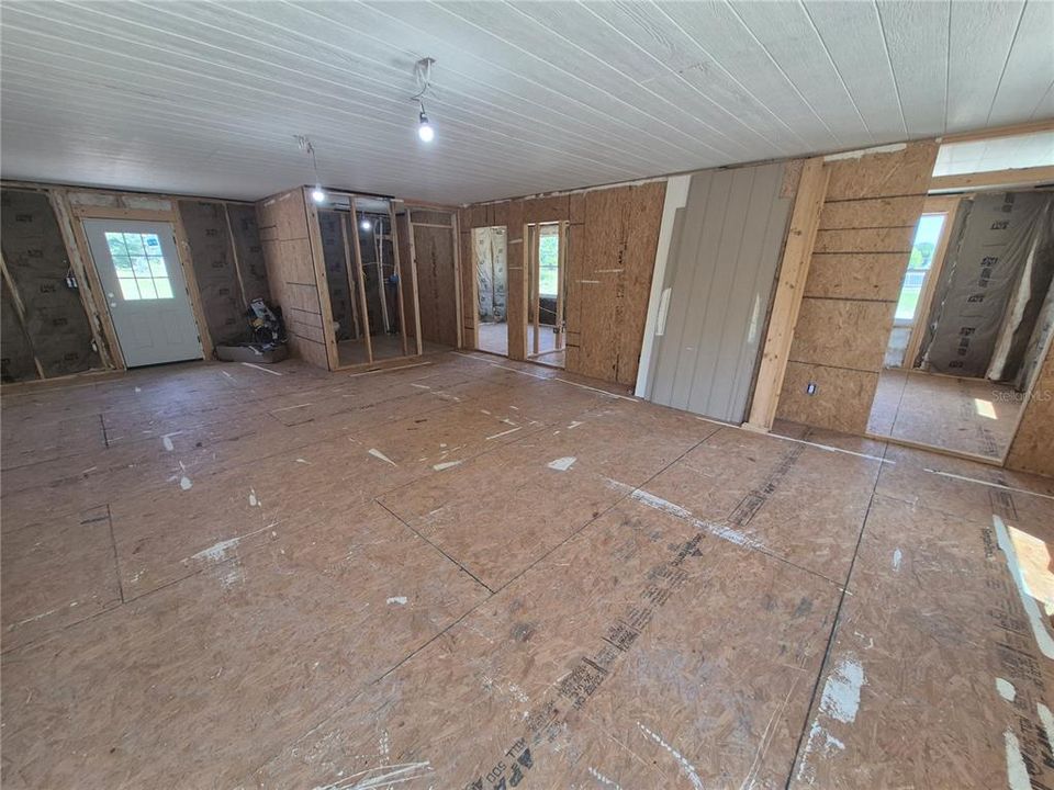 En Venta: $279,900 (4 camas, 2 baños, 1800 Pies cuadrados)