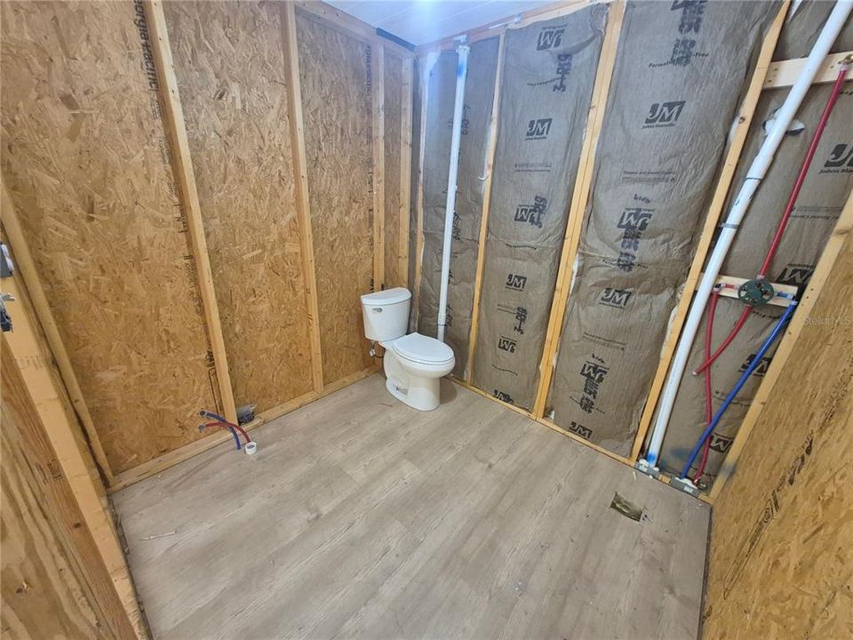 En Venta: $279,900 (4 camas, 2 baños, 1800 Pies cuadrados)