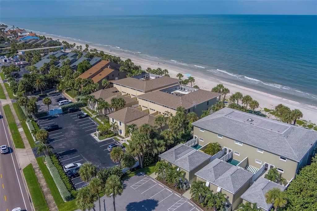 出租: $6,700 (3 贝兹, 3 浴室, 2000 平方英尺)