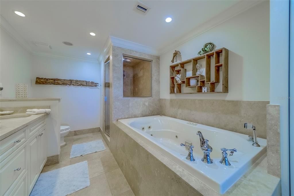 出租: $6,700 (3 贝兹, 3 浴室, 2000 平方英尺)