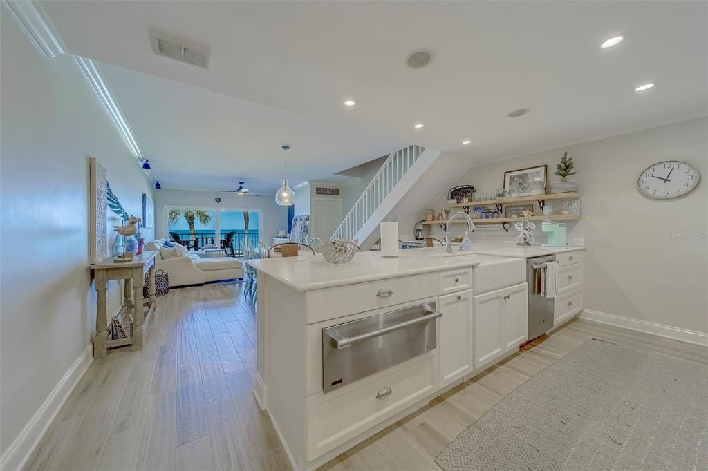 出租: $6,700 (3 贝兹, 3 浴室, 2000 平方英尺)