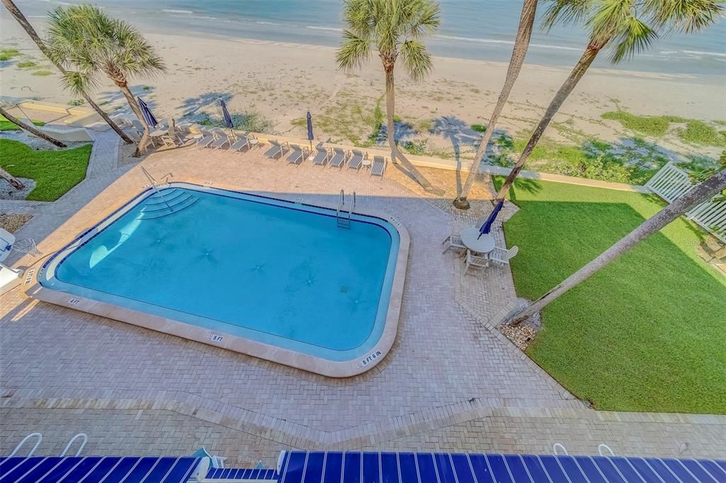 出租: $6,700 (3 贝兹, 3 浴室, 2000 平方英尺)