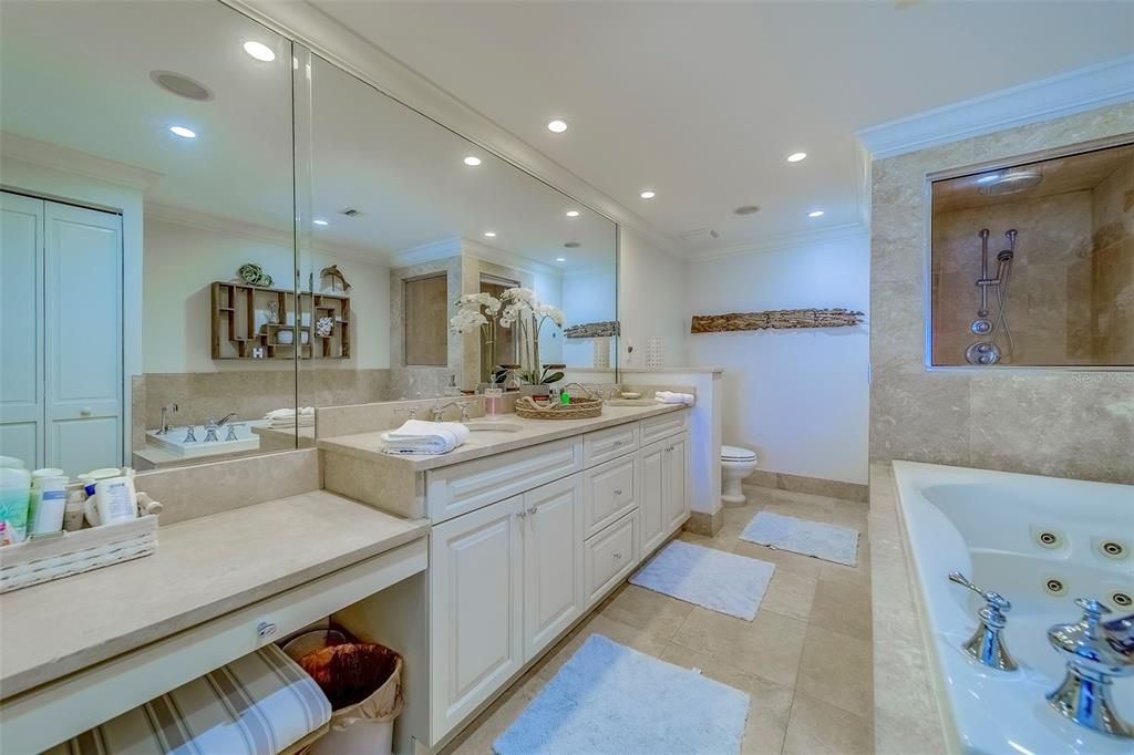 出租: $6,700 (3 贝兹, 3 浴室, 2000 平方英尺)