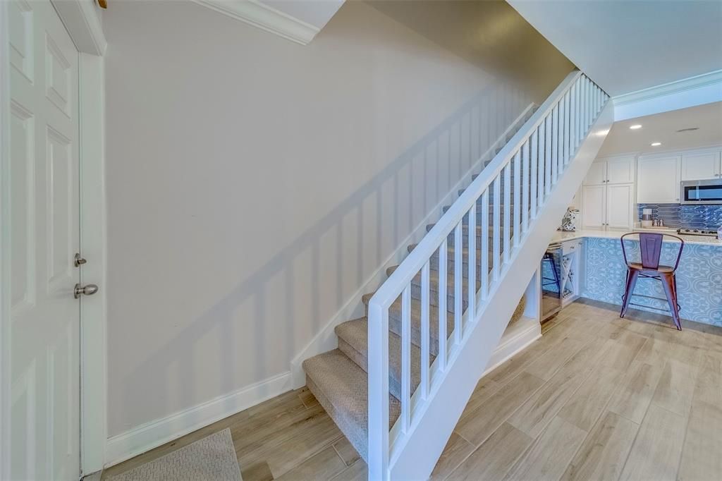 出租: $6,700 (3 贝兹, 3 浴室, 2000 平方英尺)