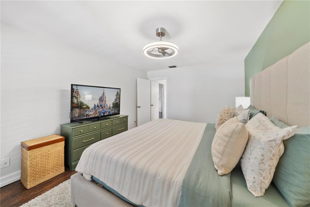 En Venta: $260,000 (3 camas, 3 baños, 1834 Pies cuadrados)